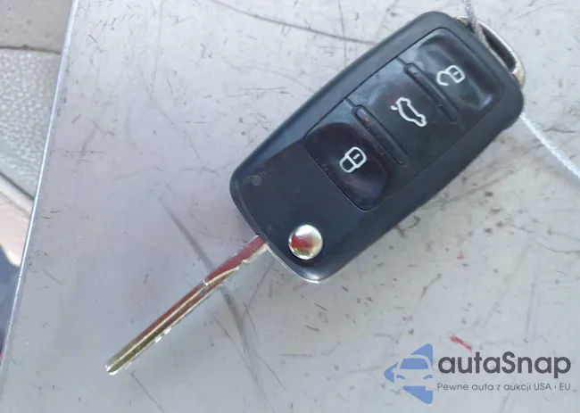 3VW3L7AJ4CM397568: 44260856