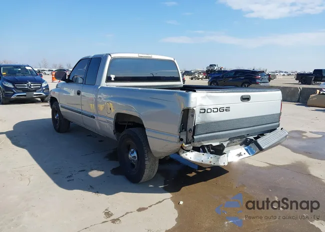 1B7HC13Z8YJ138322: 44261122