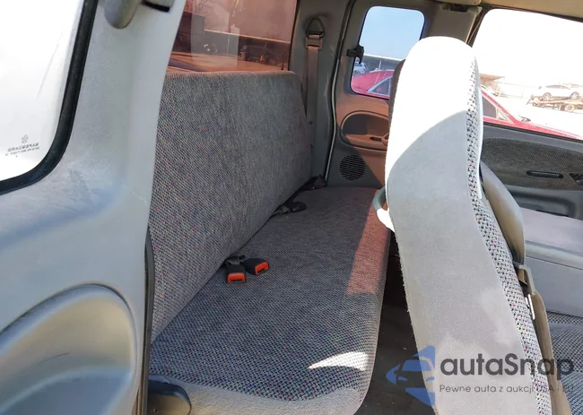 1B7HC13Z8YJ138322: 44261122