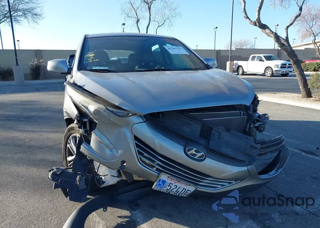 KM8JT3AFXFU100071: 44262153