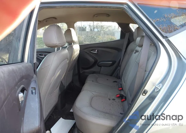 KM8JT3AFXFU100071: 44262153