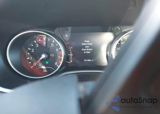 3C4NJDCB9JT206557: 44262256