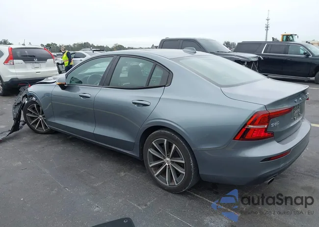 7JR102FK2MG093210: 44262367