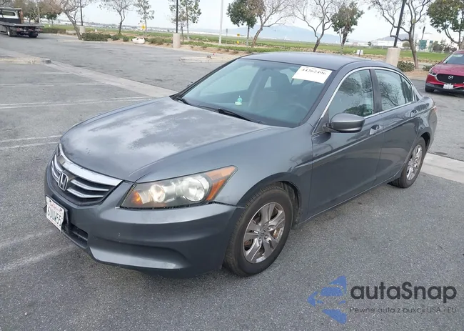 1HGCP2F44CA112041: 44262496