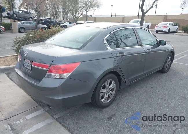 1HGCP2F44CA112041: 44262496