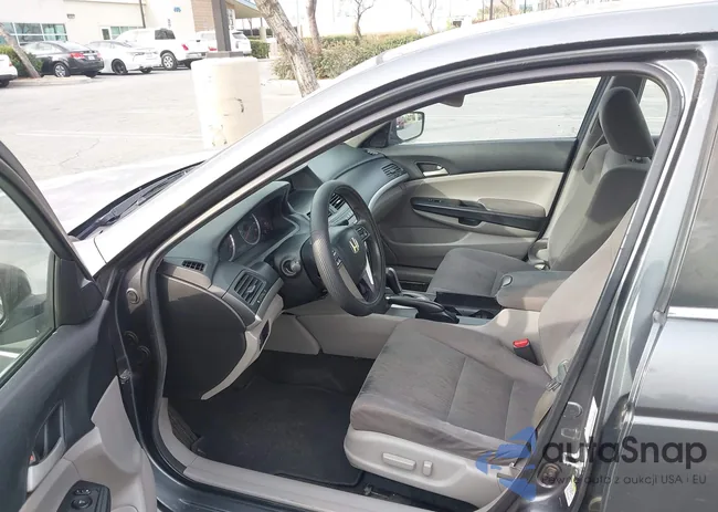 1HGCP2F44CA112041: 44262496