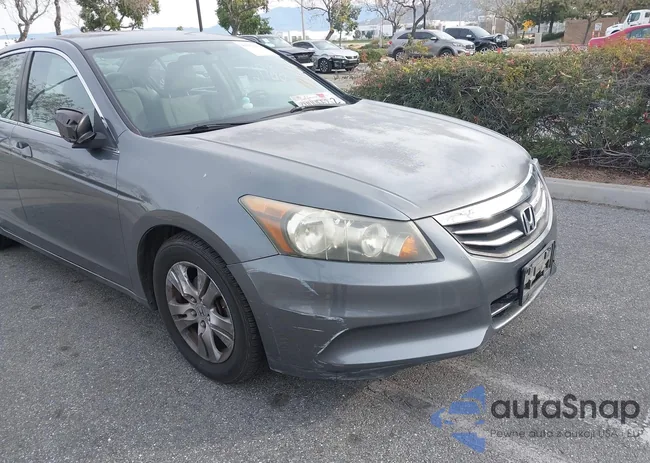 1HGCP2F44CA112041: 44262496