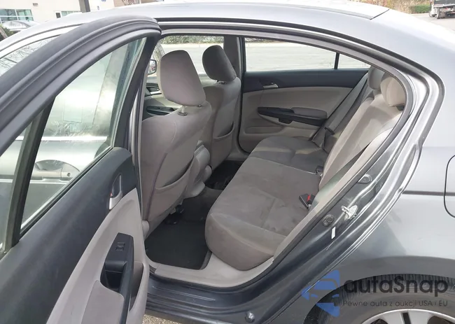 1HGCP2F44CA112041: 44262496