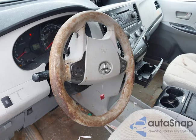 5TDKK3DC8BS142136: 44262517