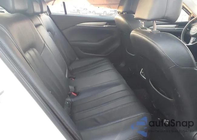 JM1GL1TY5M1615057: 44262557