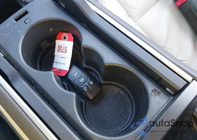 3LN6L2LUXDR822561: 44261748