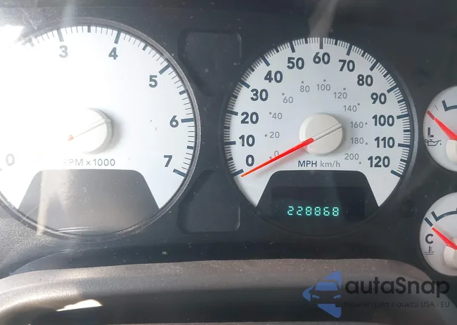 1D3HU18208J142087: 44261751