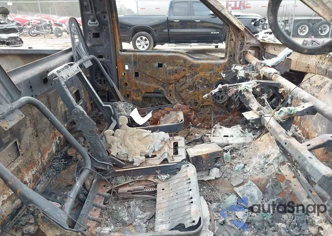 1FTNF21F2XEA85598: 44261916