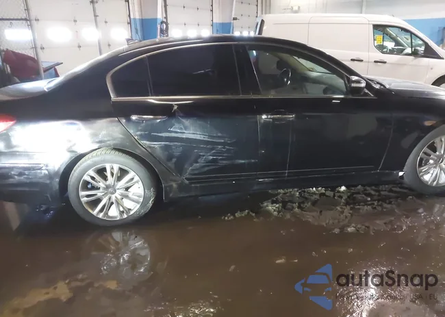 KMHGC4DD7DU256155: 44262059