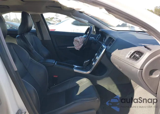 YV140MTL7J2451859: 44262060