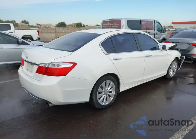 1HGCR2F82DA016911: 44263147