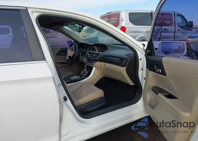 1HGCR2F82DA016911: 44263147