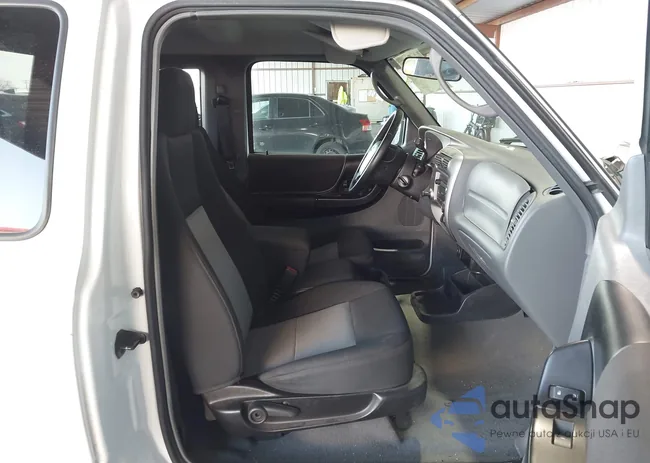 1FTYR14D89PA06337: 44263250