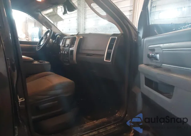 3C6UR5DL2EG194954: 44263259