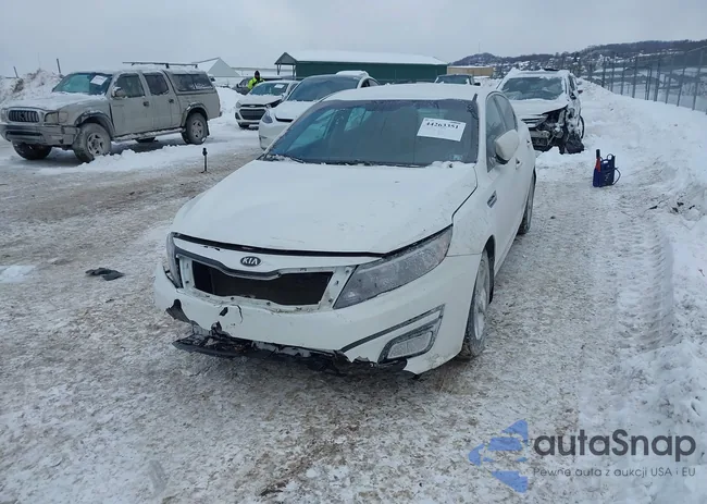 KNAGM4A78F5640990: 44263351