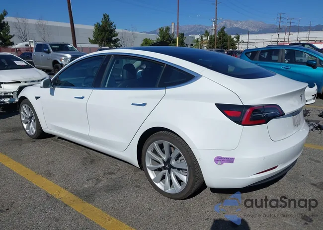 5YJ3E1EB4JF134348: 44263388