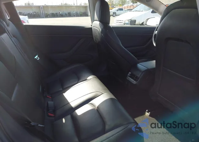 5YJ3E1EB4JF134348: 44263388