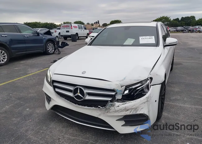 WDDZF4JB6HA042701: 44263469