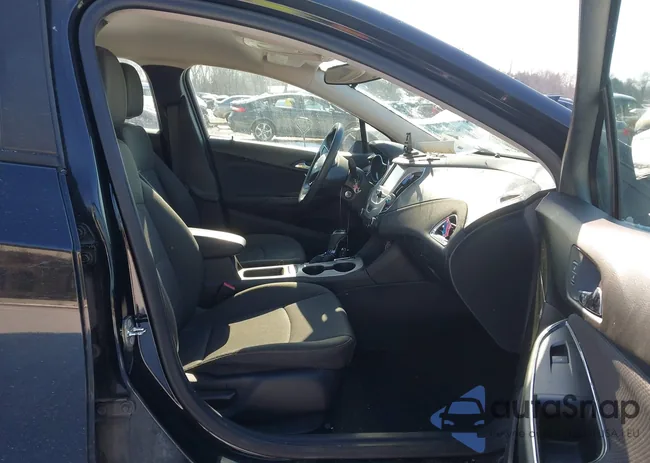 1G1BC5SM8J7141266: 44263695