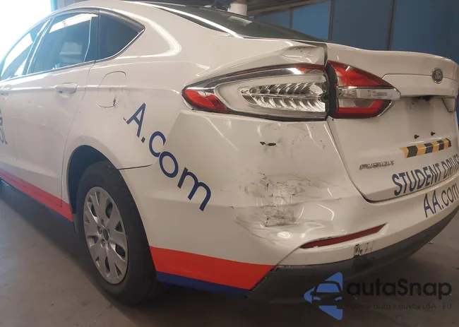 3FA6P0G71KR277676: 44262753