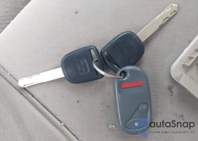 1HGEM22593L042007: 44262853