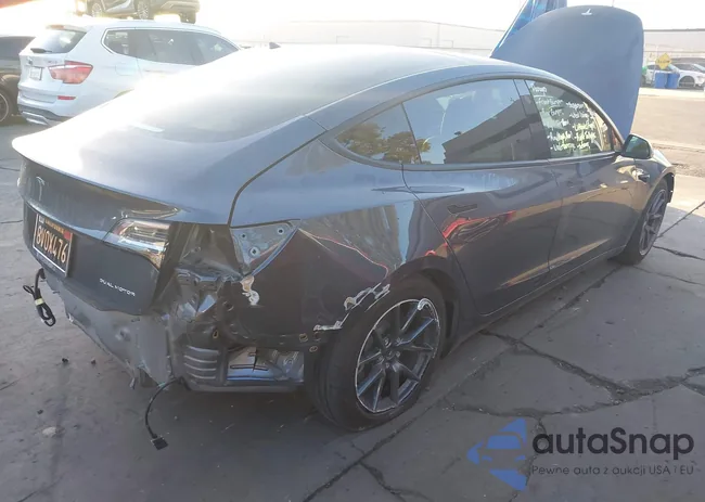 5YJ3E1EB1MF938451: 44262944