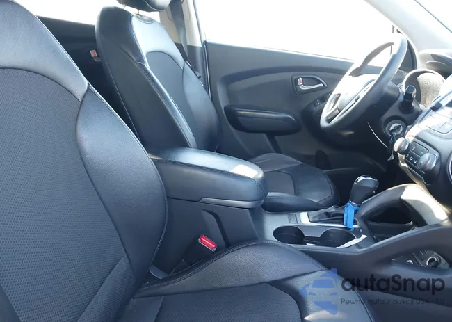 KM8JT3AF2FU045096: 44263064