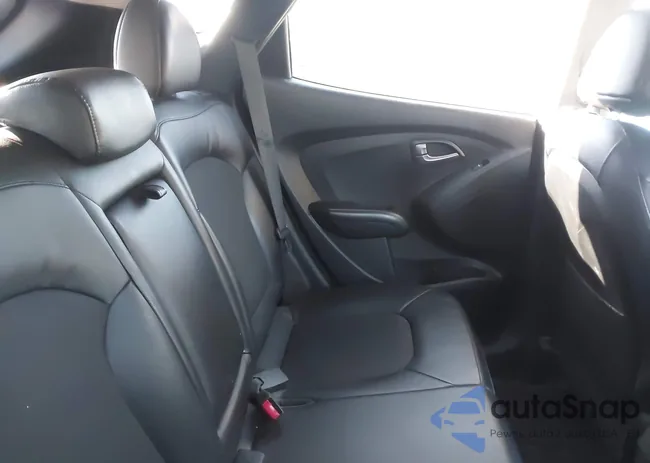 KM8JT3AF2FU045096: 44263064