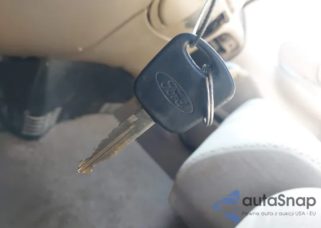 1FTRX17W41KC66842: 44264130