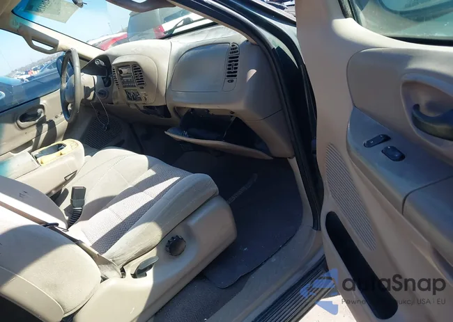 1FTRX17W41KC66842: 44264130