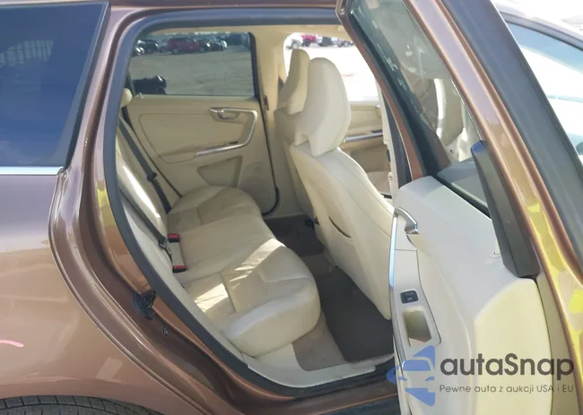 YV4952DL8D2409430: 44264265