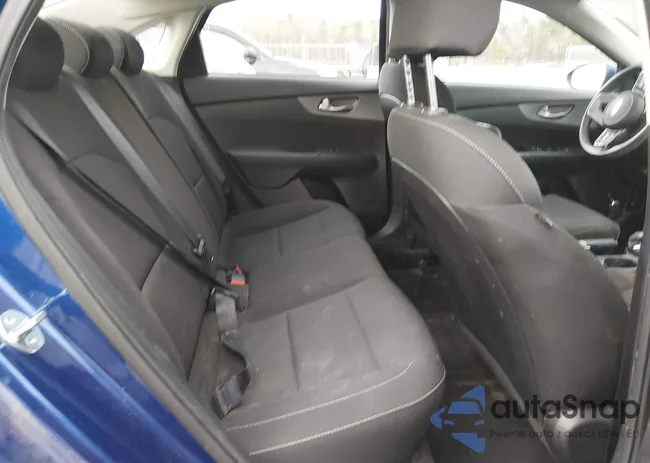 3KPF24AD6ME329196: 44264286