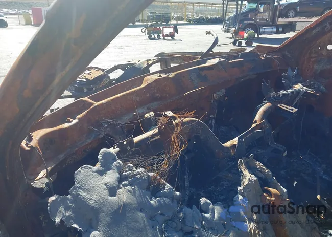 1GNSCBKCXFR152902: 44264330