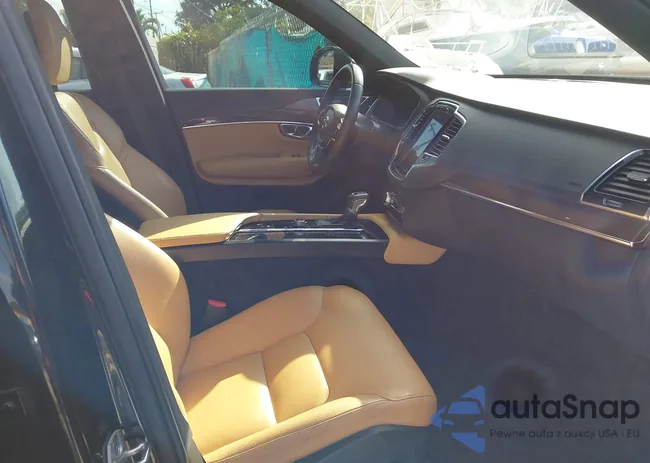 YV4A22PK2G1028563: 44264722