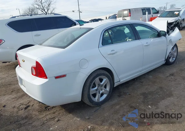 1G1ZB5E1XBF201946: 44263806