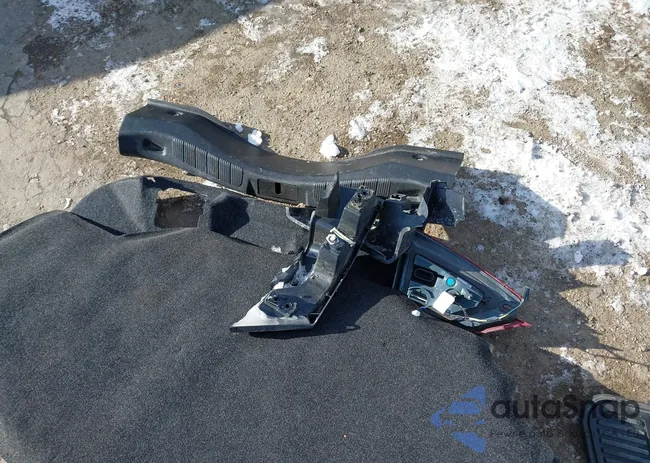 3FA6P0LUXHR249248: 44263845