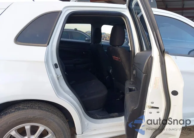 JA4AP3AU3BZ023073: 44263873