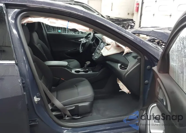 1G1ZB5ST8SF102032: 44263904