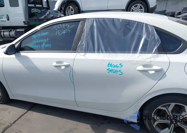 3KPF24AD8LE155467: 44264031