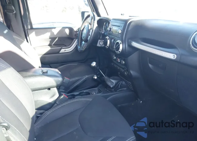 1C4BJWCG8JL806055: 44264059