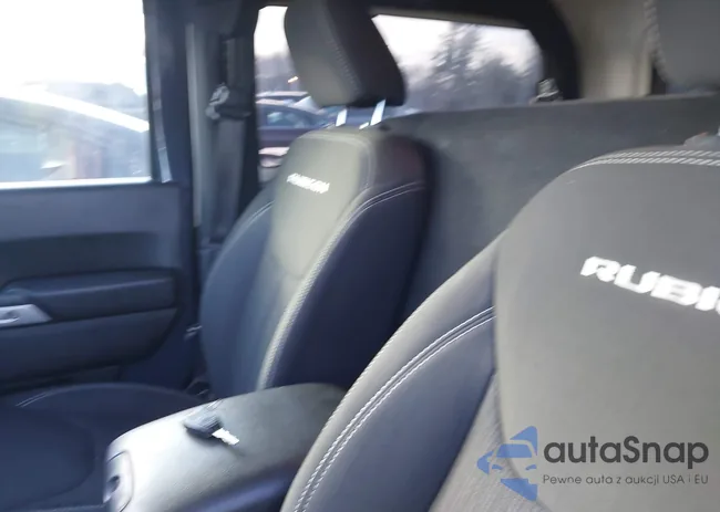 1C4BJWCG8JL806055: 44264059