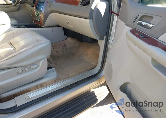 1GNFC23029R131228: 44264111