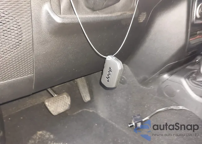 1C4HJXDG7LW188677: 44265379