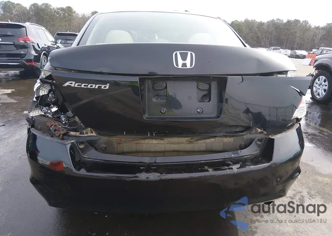 1HGCP2F33AA182019: 44265476