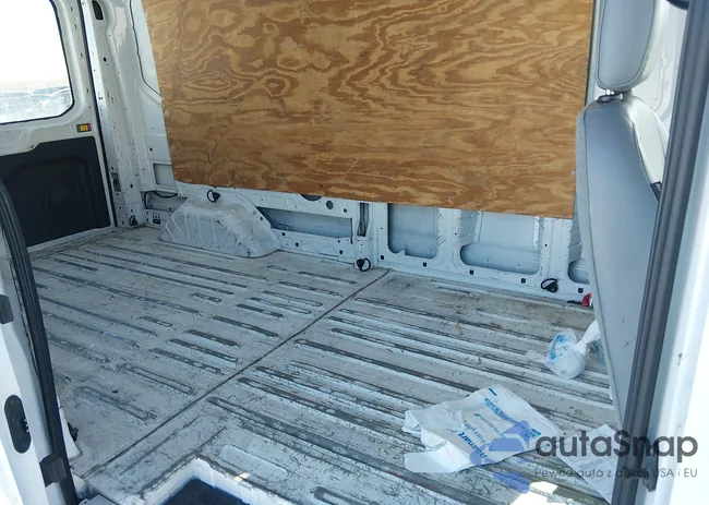 1FTYR2CM5HKA04080: 44264879